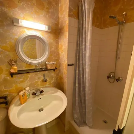 De Famille L.f.m.a.l. *